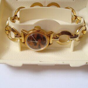 VINTAGE NOS LADY WIND UP TIMEX WATCH,RUN
